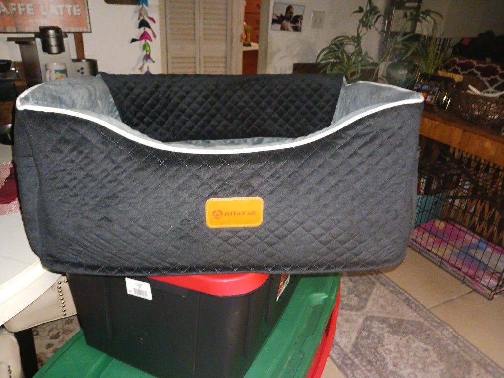 RAND NEW ALFA TOK PETS BOOSTER CAR SEAT 39 FINAL PRICE PAID 129