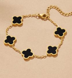 Bundle of Luxury bracelets new