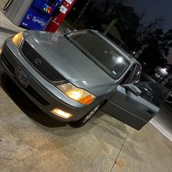 2000 Toyota Avalon
