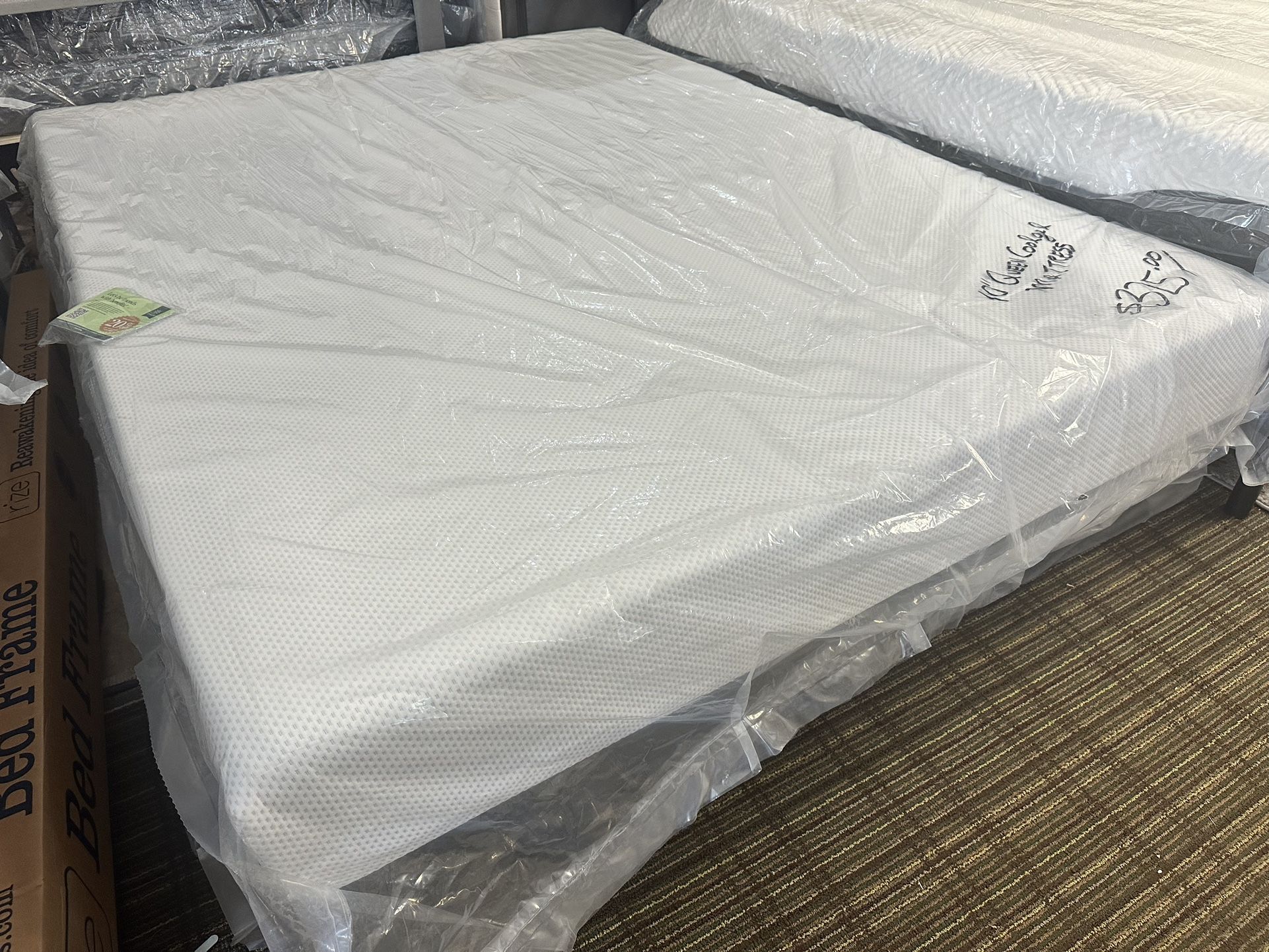 New 8” Queen CoolGel Memory Foam Mattress