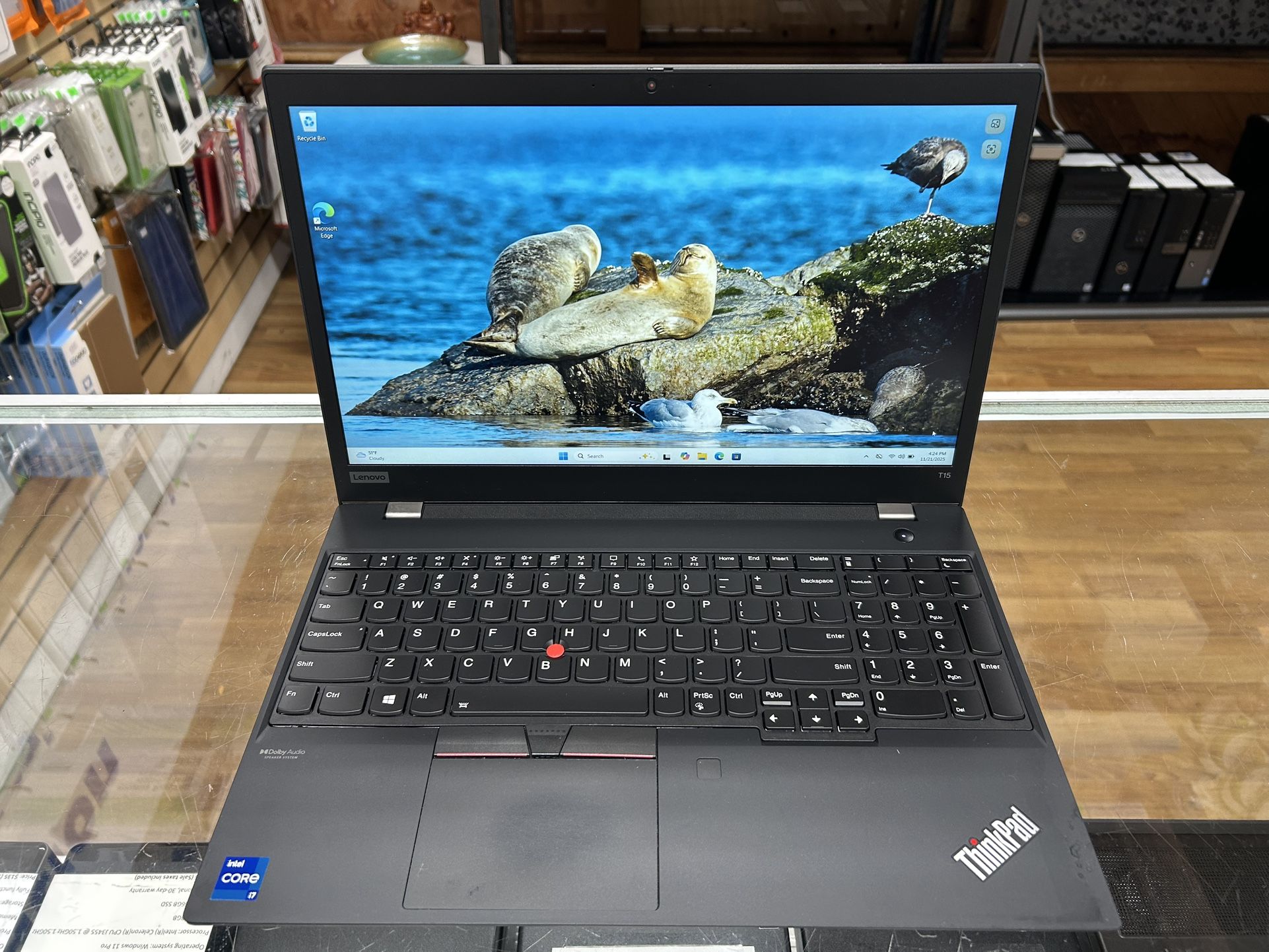 Lenovo ThinkPad T15 G2 15.6 inch core i7-11th gen 16GB RAM 256GB SSD