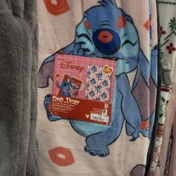 Stitch Valentine’s Day blanket 