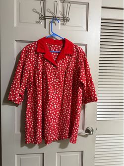 Vintage Handmade Women’s Button Down Shirt Red With Small White Daisies Size XXL