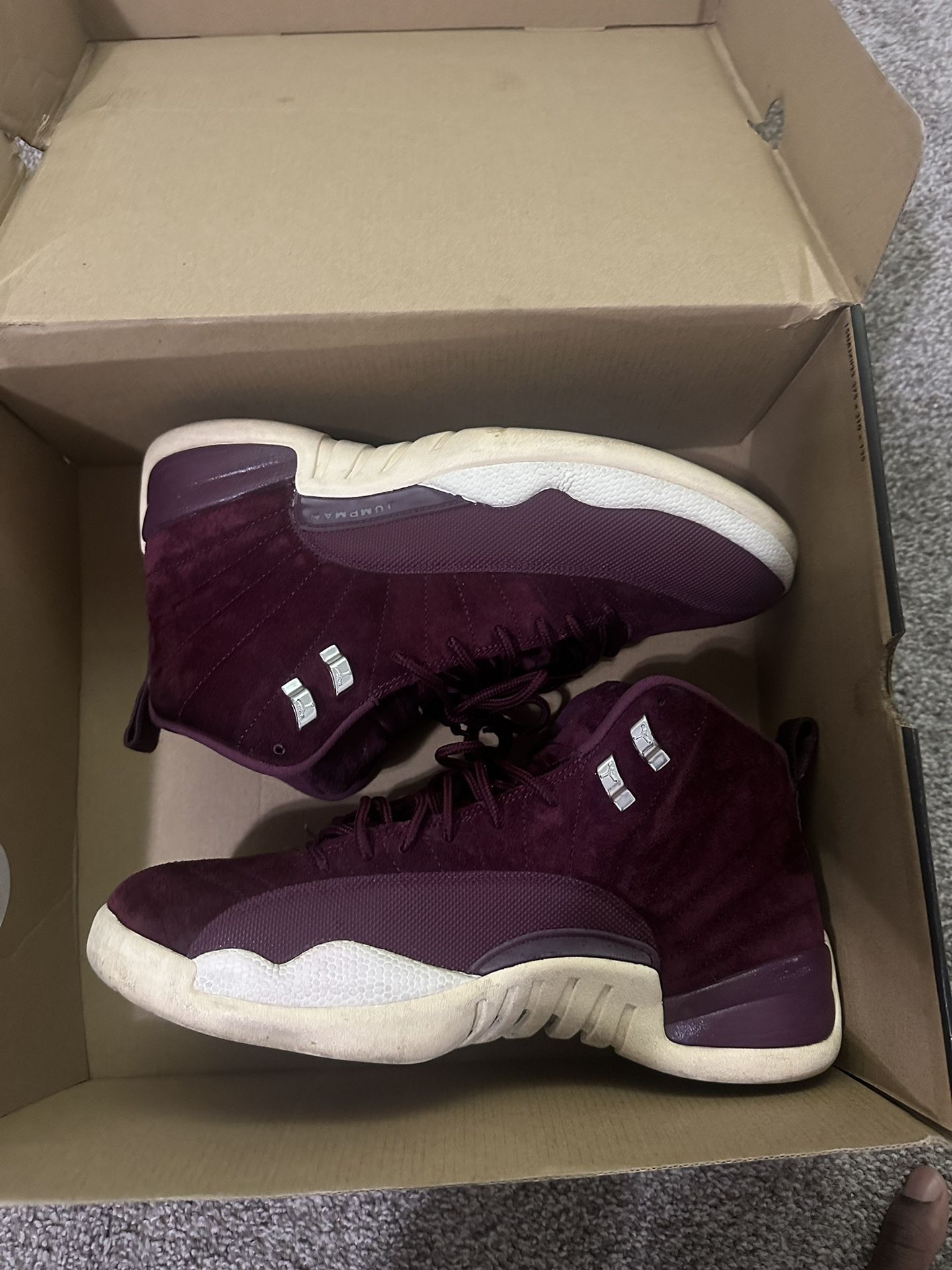 Jordan 12 Retro Bordeaux