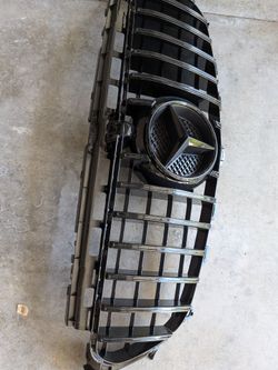 Mercedes Benz E Class W213 GT Panamericana Front Grille Gloss Black w/ Emblem