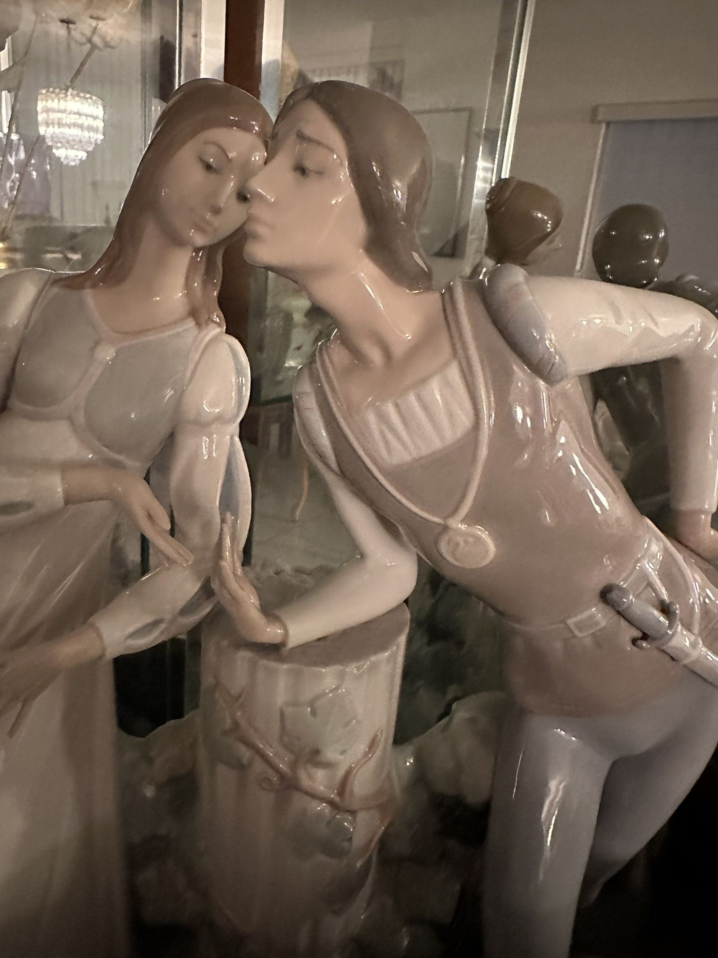Lladro “Limited Edition” Romeo & Juliet Figurine #01004750