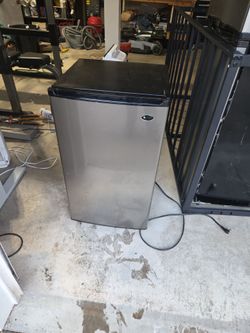 Mini fridge