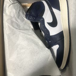 Jordan 1 Midnight navy Sz4.5