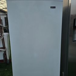 Maytag 16 Cubic Ft Freezer