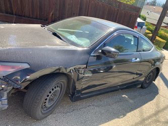 2011 Honda accord (for parts)