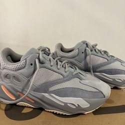 Yeezy boost 700