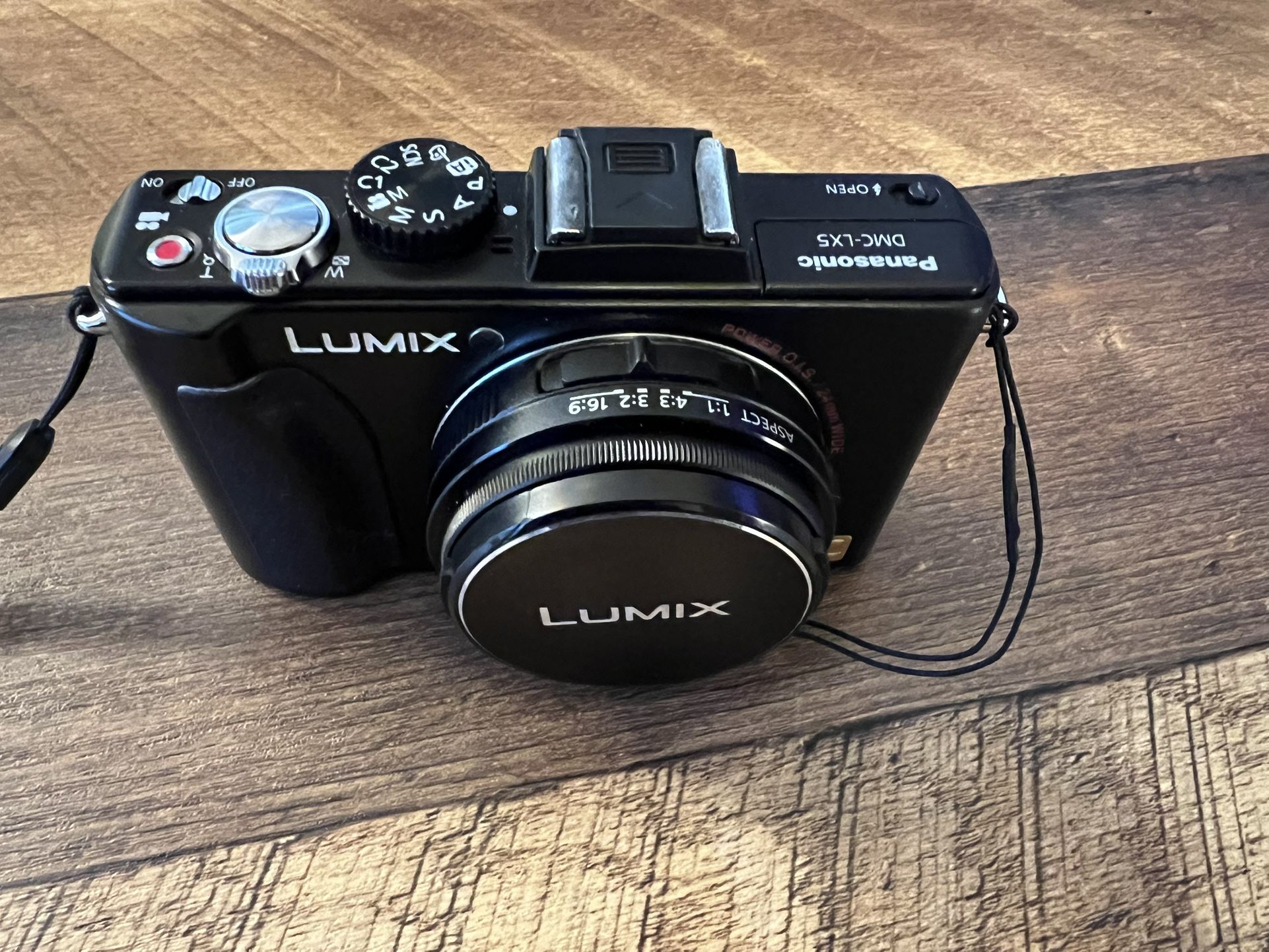 Panasonic Lumix DMC-LX5 Digital Camera