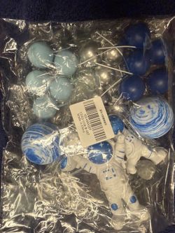 Space Themed Party Decorations (Astronauts)