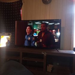 50 Inch Roku Smart TV 