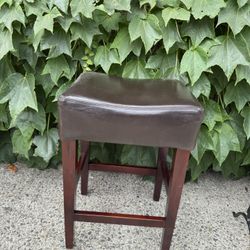 Bar Stool Leather & Wood!