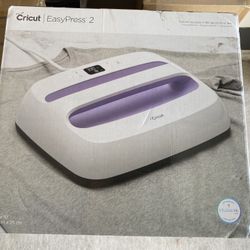 **BRAND NEW CIRCUT EASY PRESS 2**