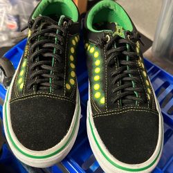 VANS SKATEBOARD SHOES 7