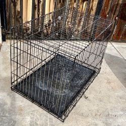 Dog Kennel With Removable Tray 
