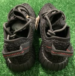 Adidas Yeezy Boost 350 OG 2016 'pirate Black' for Sale in Marshall, TX -  OfferUp