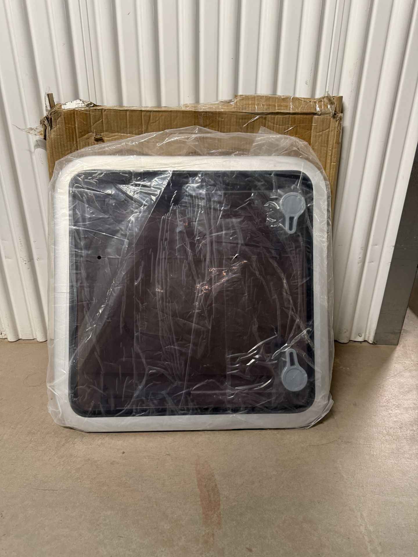 NovelBee 22.5" x 22.5" Push Out Deck Hatch