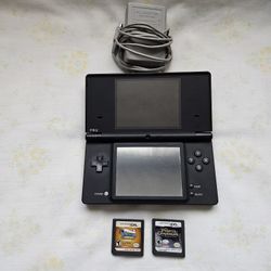 Nintendo Dsi With Charger And 2 Games Everything Works Fine All For $75