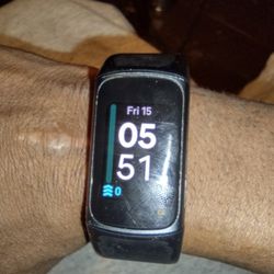 Fitbit Charge 5