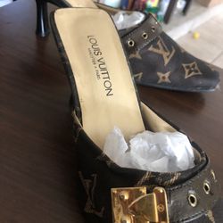 Women Shoes 