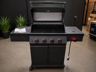 Members Mark Pro Series 4 Burner Gas Grill New Open Box