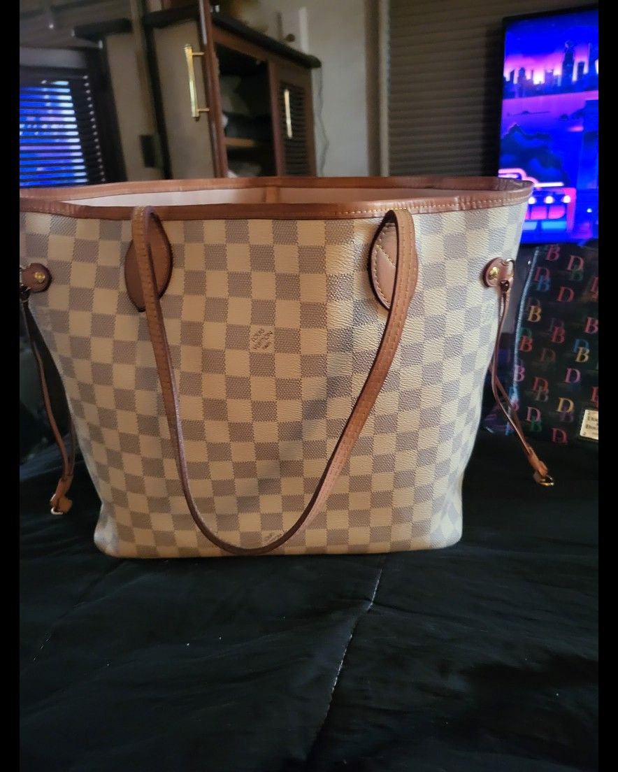 Original Louis Vuitton Handbag! Never Used-Comes W Matching Wristlet/Wallet. Size; Large. Serial # Located On The Inside!