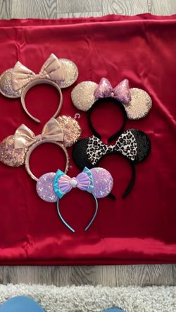 Minnie ears  6 total