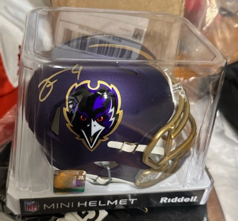 Baltimore Ravens Zay Flowers Mini Helmet Signed