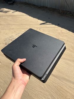 PS4 slim
