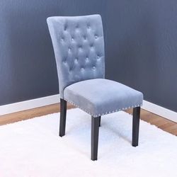 4 Dining Chairs 