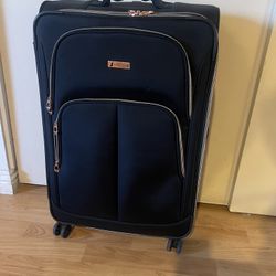 London Fog Suit Case