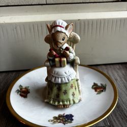 Mouse Grandma Figurine