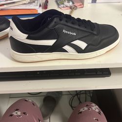 Rebook Club Memt Only Wore 3 Times $20.00 Size 10
