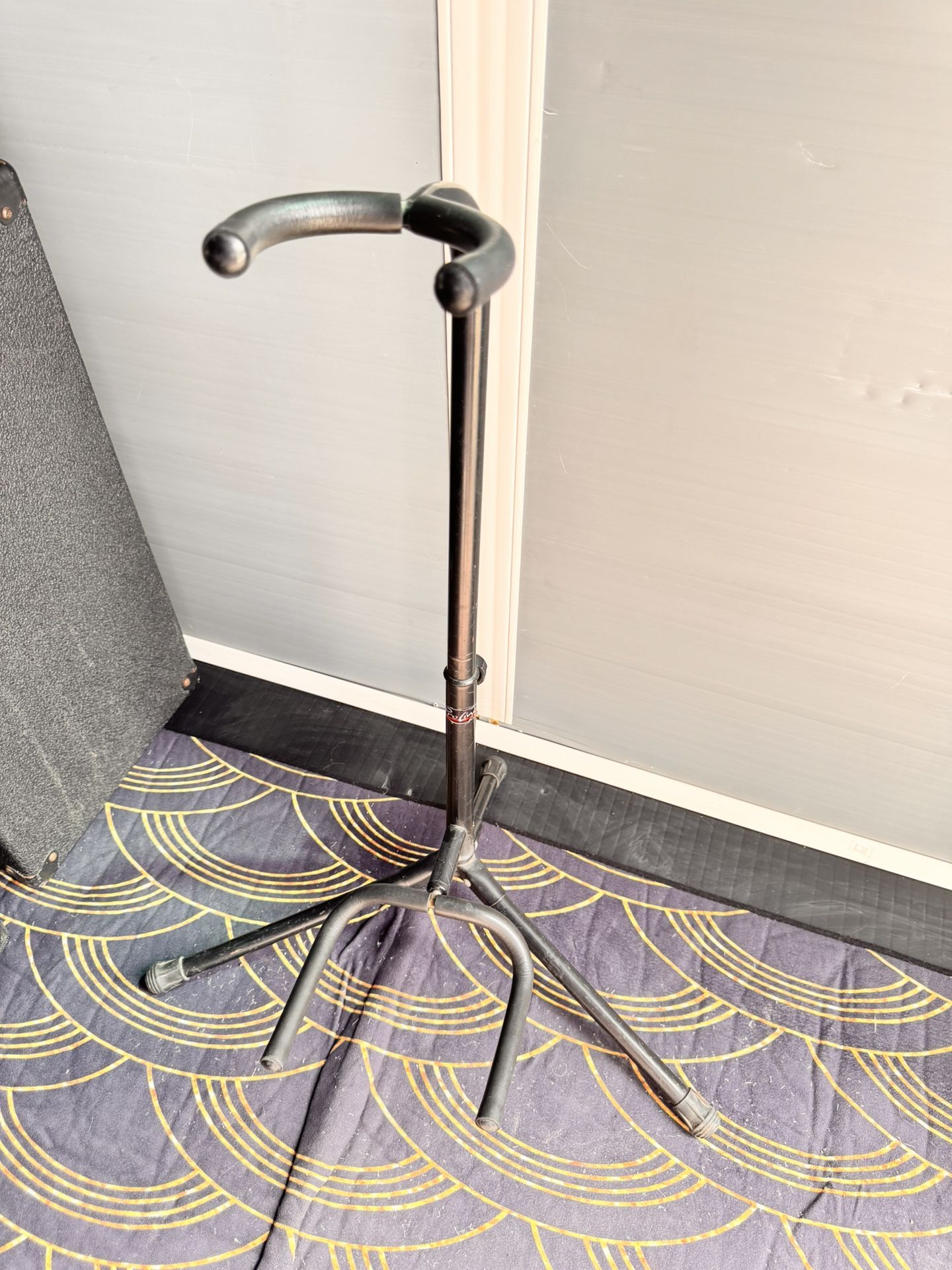 Musician’s Guitar Stand