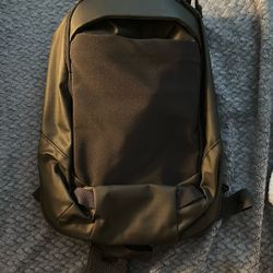 Vertx Ghost CCW Sling Bag