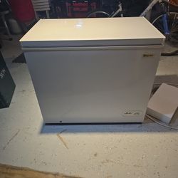 Chest freezer