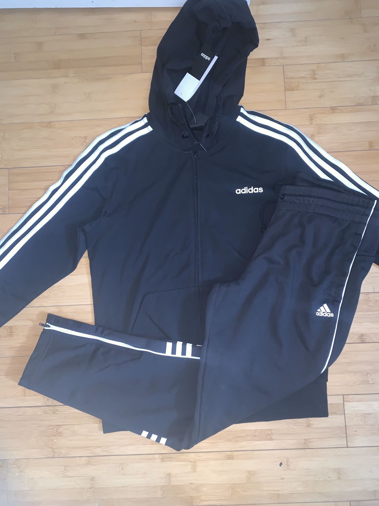 Adidas women sweatsuit