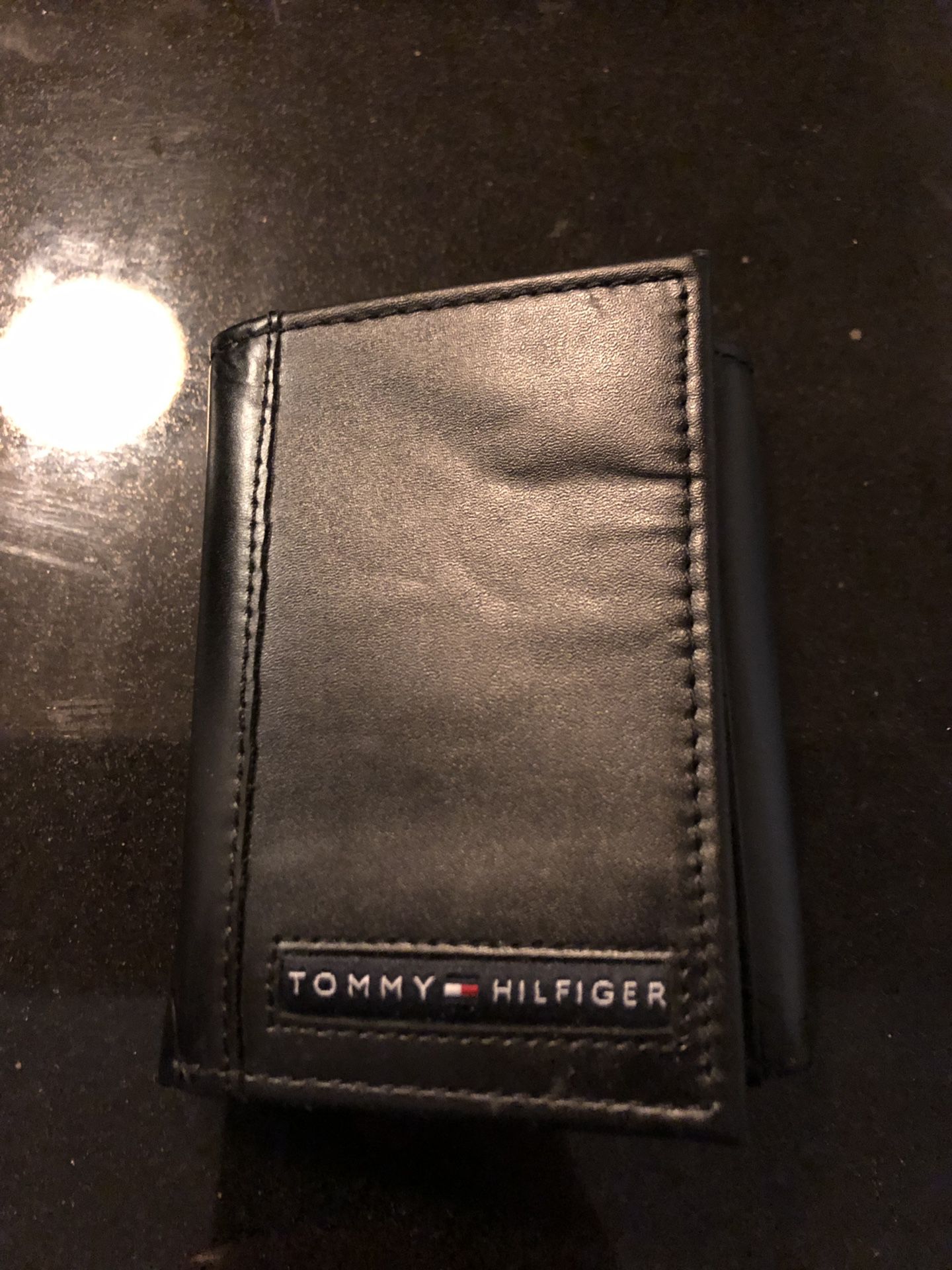 Tommy Hilfiger wallet NEW