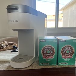 Keurig K-Slim Single Serve K-Cup Pod Coffee Maker, Multistream Technology, 3 Brew Sizes, Slim and Sleek Design, 46oz Removable Reservoir, White