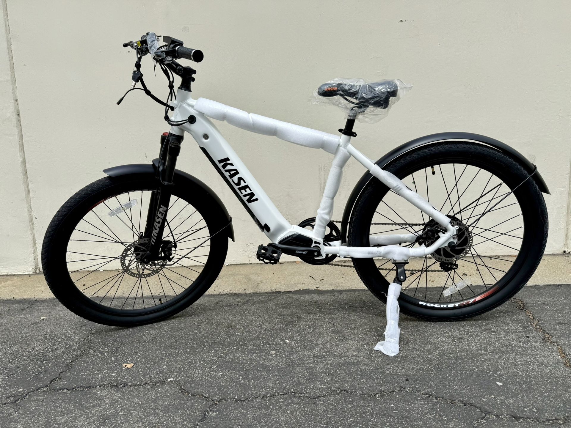 Kasen Cross E-Bike - White - Brand New! | $500 (MSRP $1,799) 🚴♂️🔥