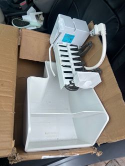 Ice maker Samsung refrigerator