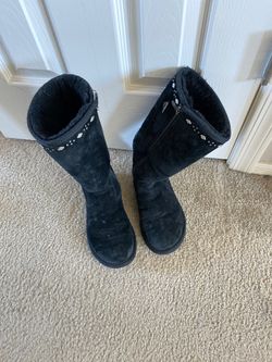Size 5 ugg $28