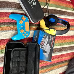 Gaming Bundle Nintendo And PS4 