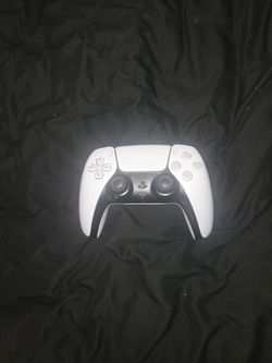 White controller it for the ps5