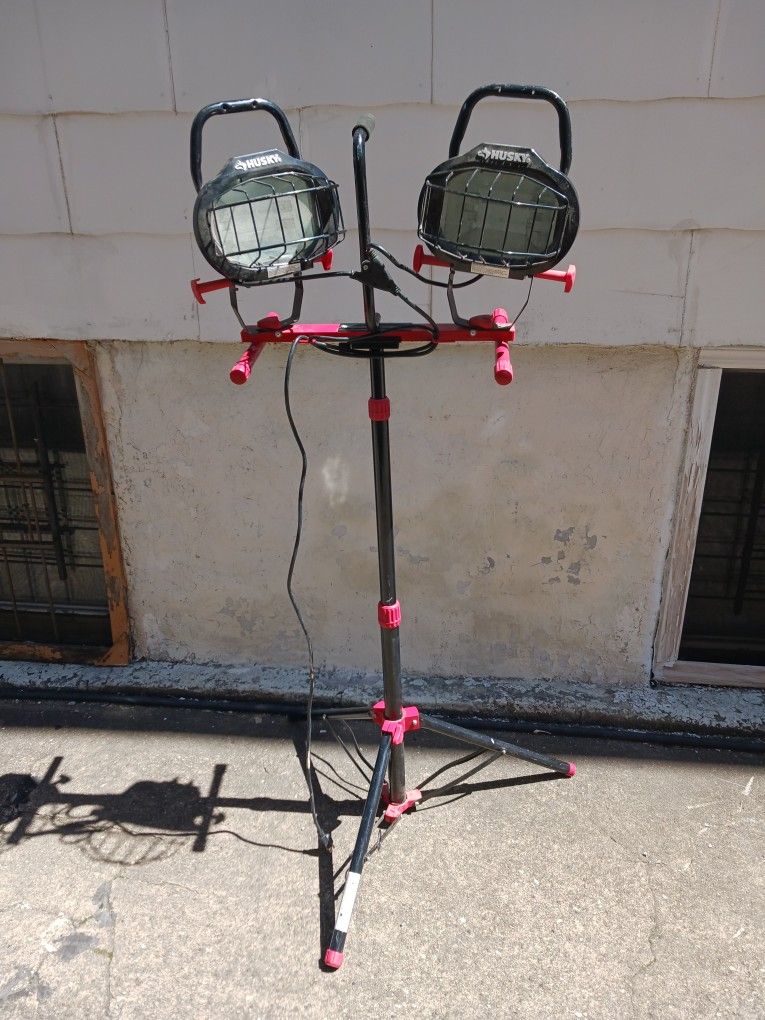 HUSKY Halogen Working Light