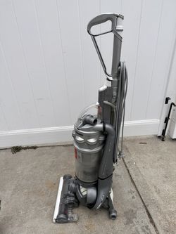DC15 Upright Vacuum Cleaner + Attachments for Sale in La Mirada, CA OfferUp