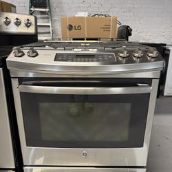 LG STAINLESS STILL  GAS  STOVE  60 DAY OF WARRANTY 